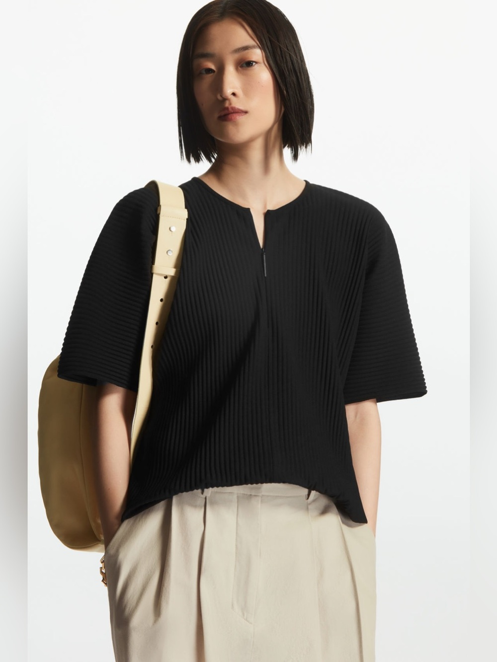 COS Black Ribbed Short-Sleeve pleated half zip Crewneck Top M